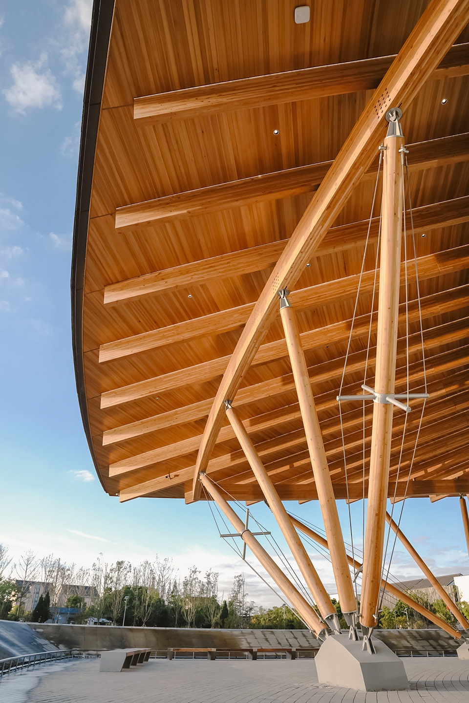 Floating Leaf China by GREEN ARCHITECTS