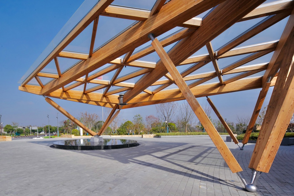 Floating Leaf China by GREEN ARCHITECTS