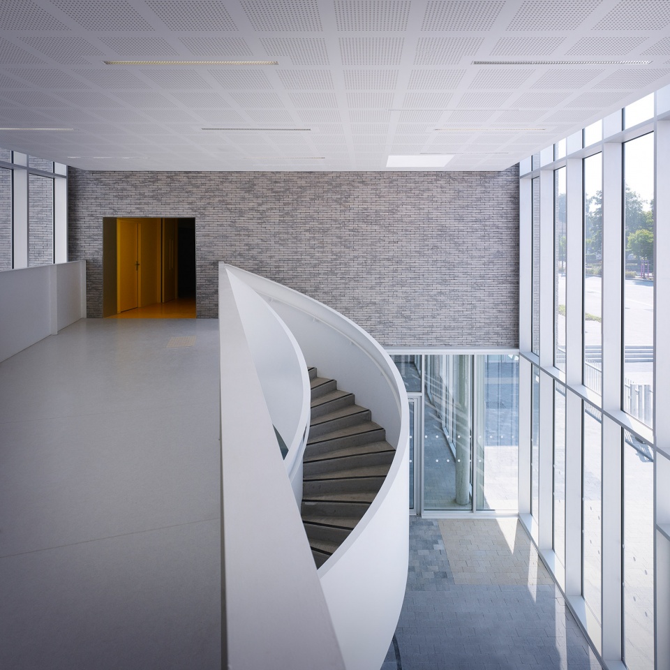 college lucie aubrac by coldefy and associates