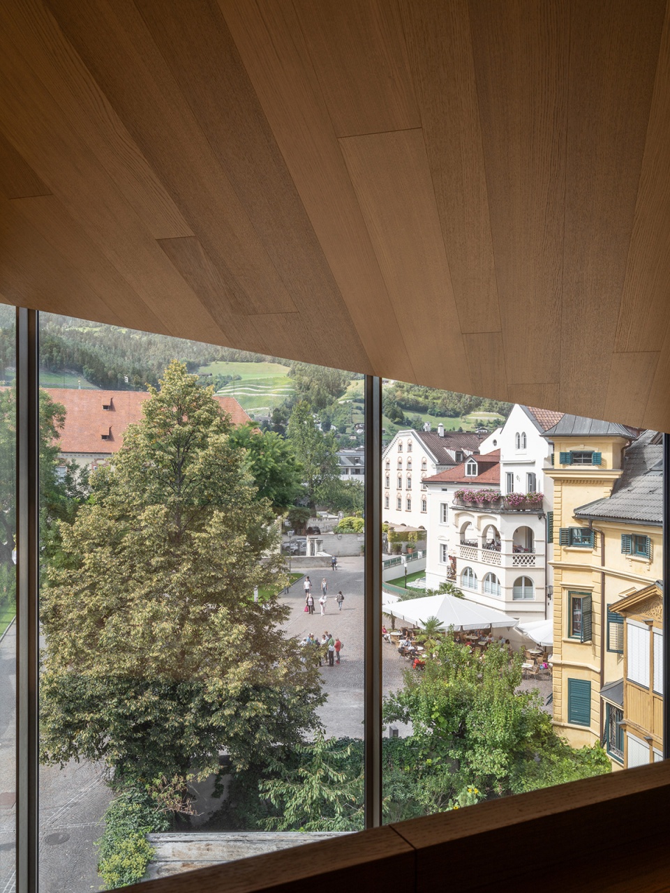 new brixen public library by carlana mezzalira pentimalli