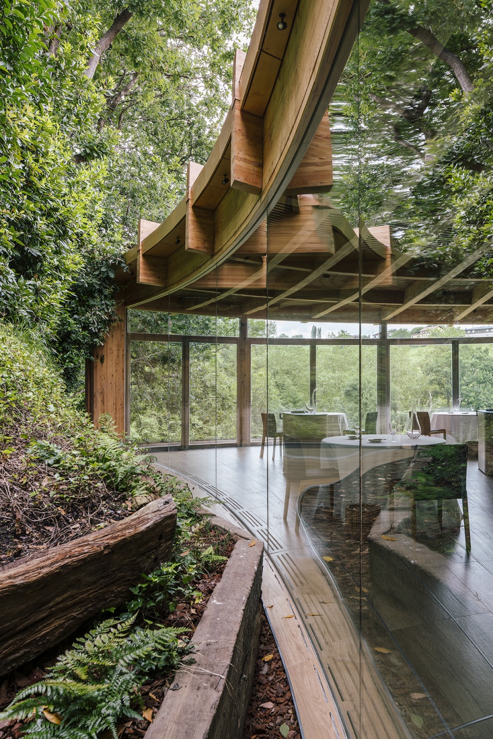 martin berasategui restaurant by mecanismo