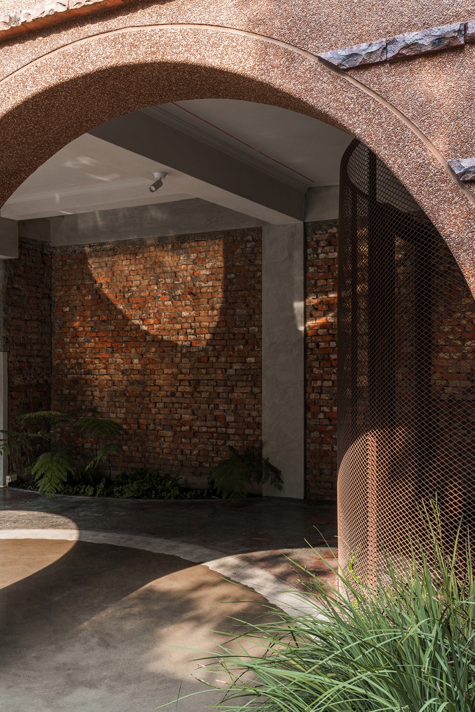 51 voids of de hostel by studio apl