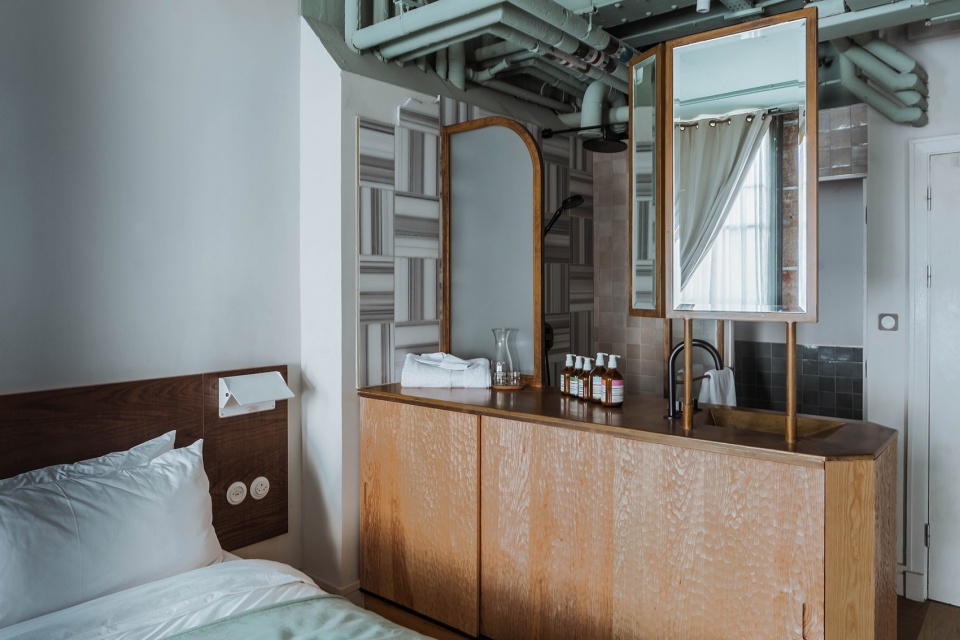 The Alan Hotel by Red Deer