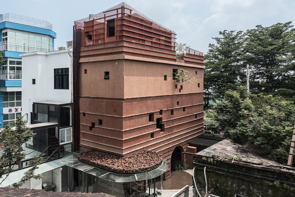 51 voids of de hostel by studio apl