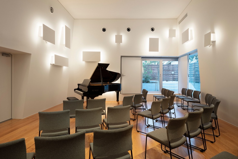 Ideareve Ikegami by Ryuichi Sasaki Architecture
