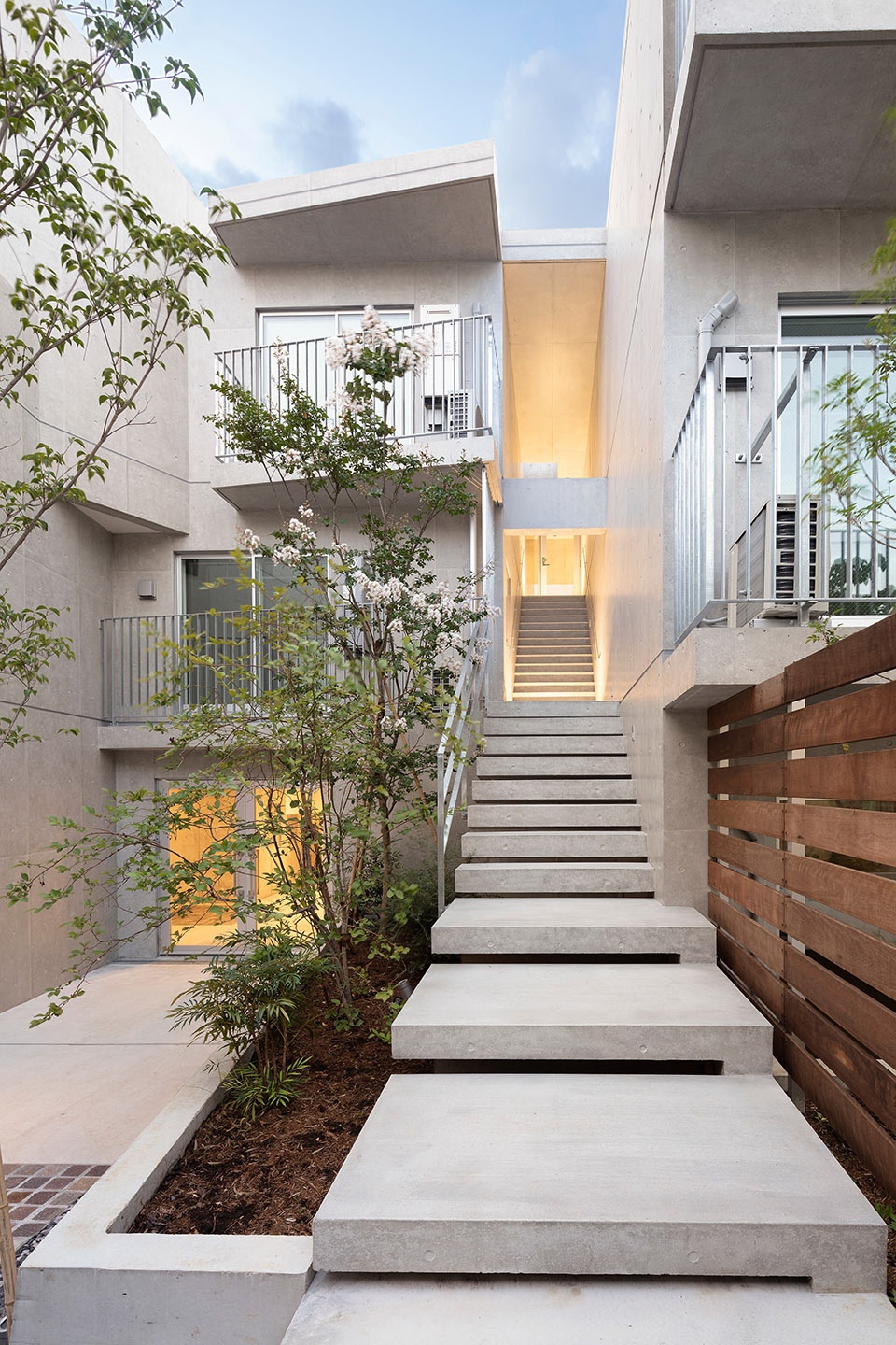 Ideareve Ikegami by Ryuichi Sasaki Architecture