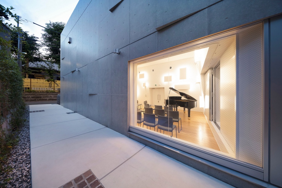 Ideareve Ikegami by Ryuichi Sasaki Architecture