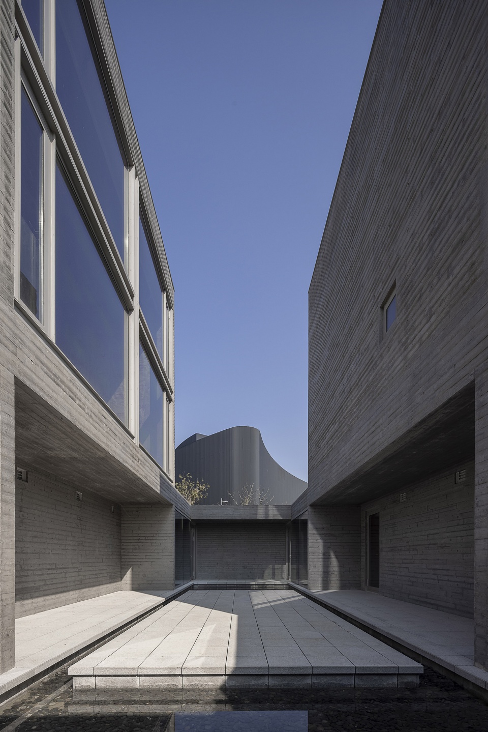 four studio houses by fcjz