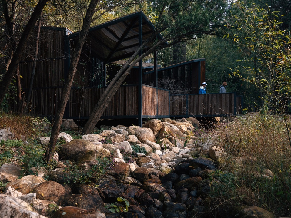creek restroom by atelier scale