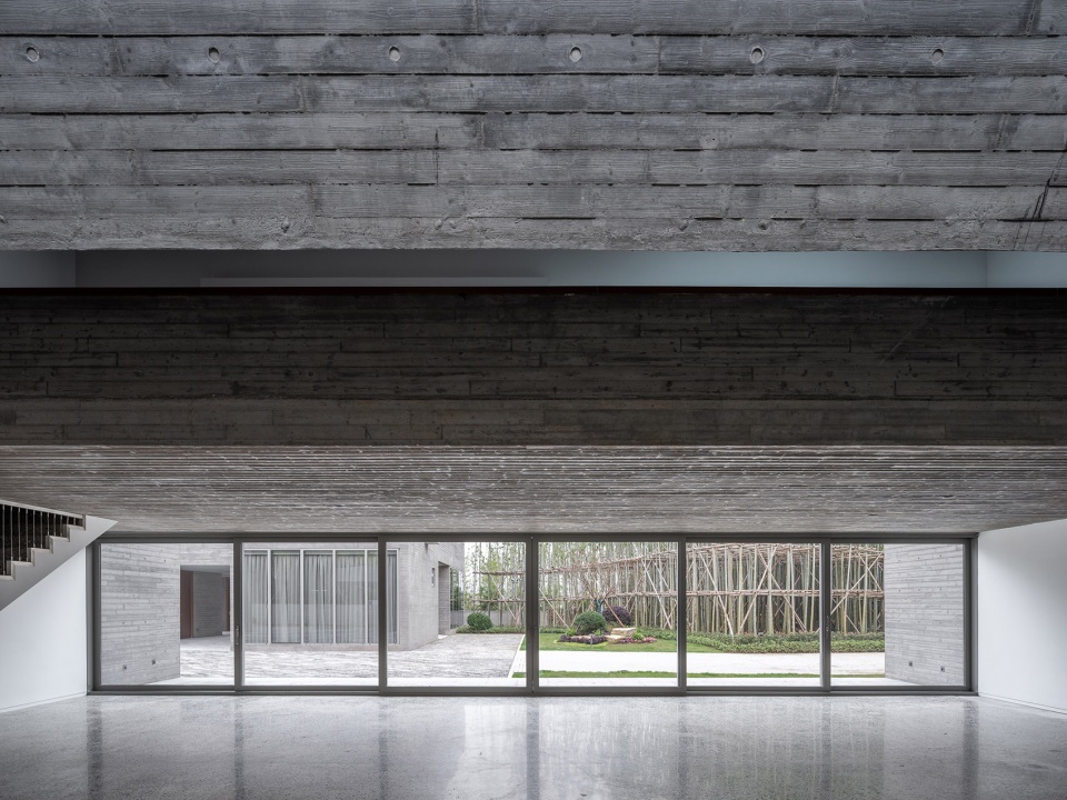four studio houses by fcjz