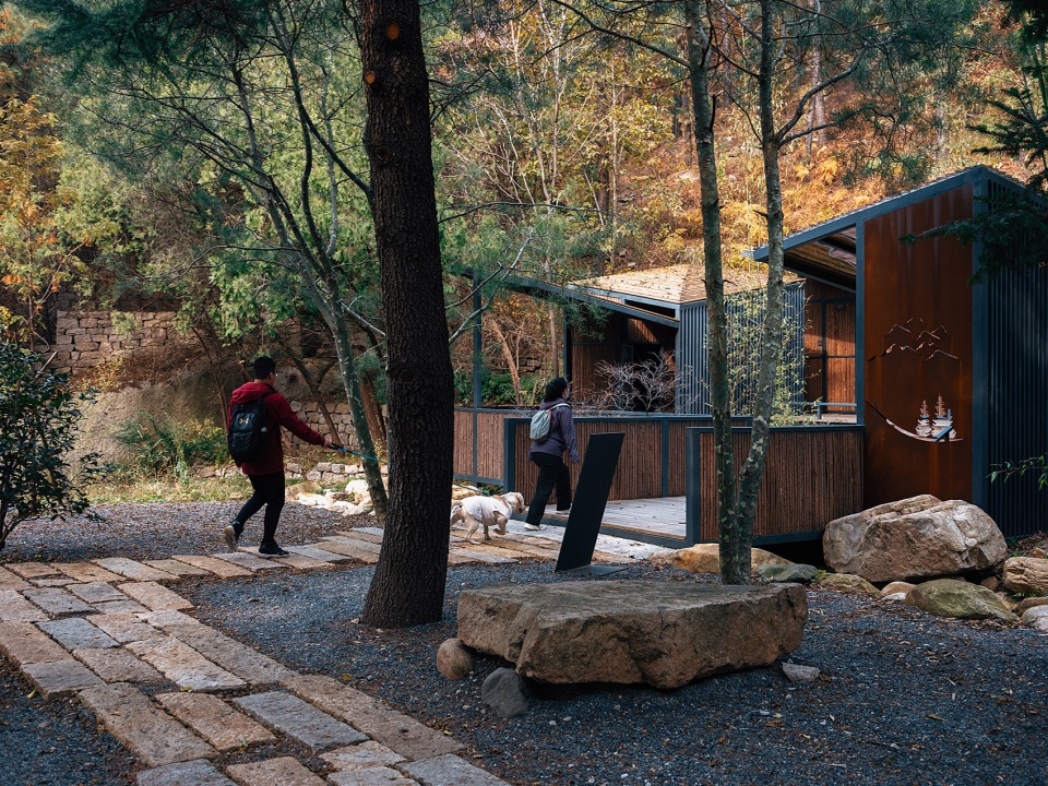 creek restroom by atelier scale