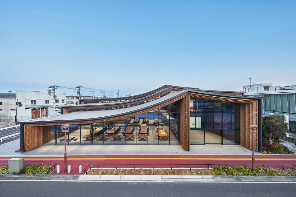 the office inspired by woven fabrics by hiroshi nakamura nap takenaka corporation