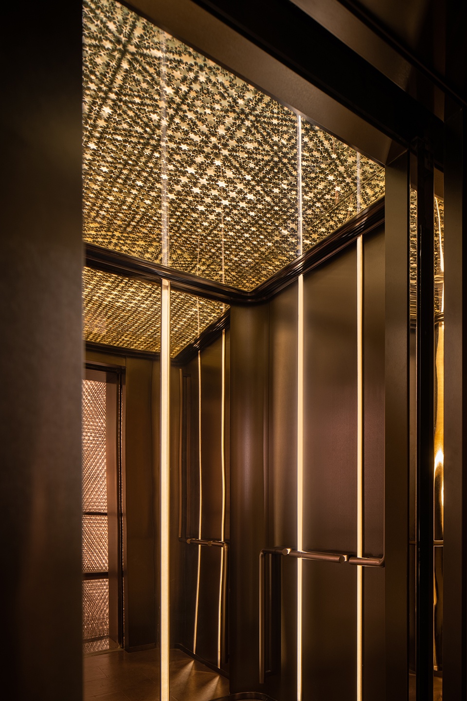 Crystal Orange Hotel Shanghai Pudong Lujiazui by Vermilion Zhou Design Group