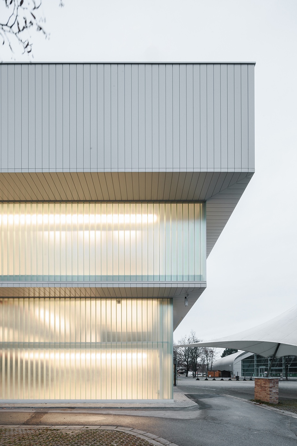 Pavilion Z by A8000