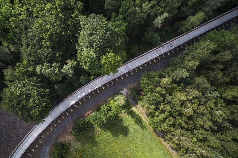Cycling through the Heathland in the Hoge Kempen National Park by Maat Ontwerpers