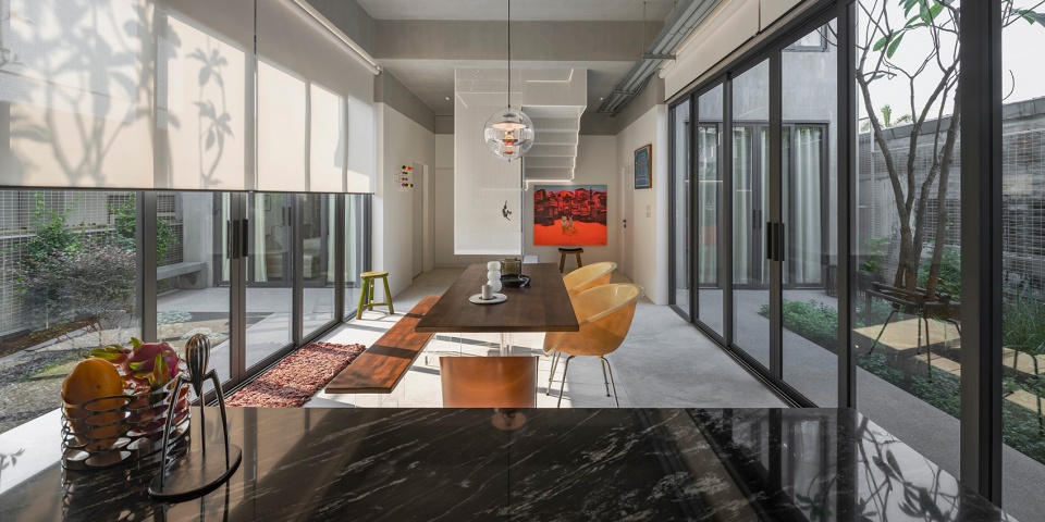 Reflection house by AUN Design Studio