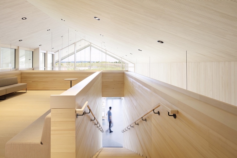 leubinger furstenhugel service station by mono architekten