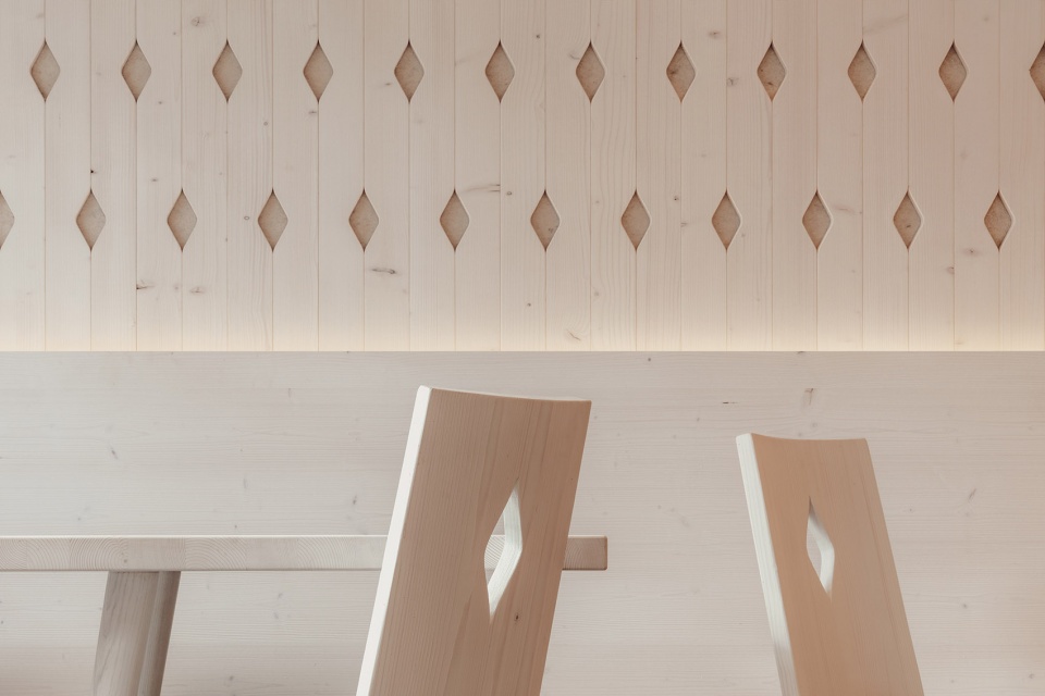 atto suites by pedevilla architects