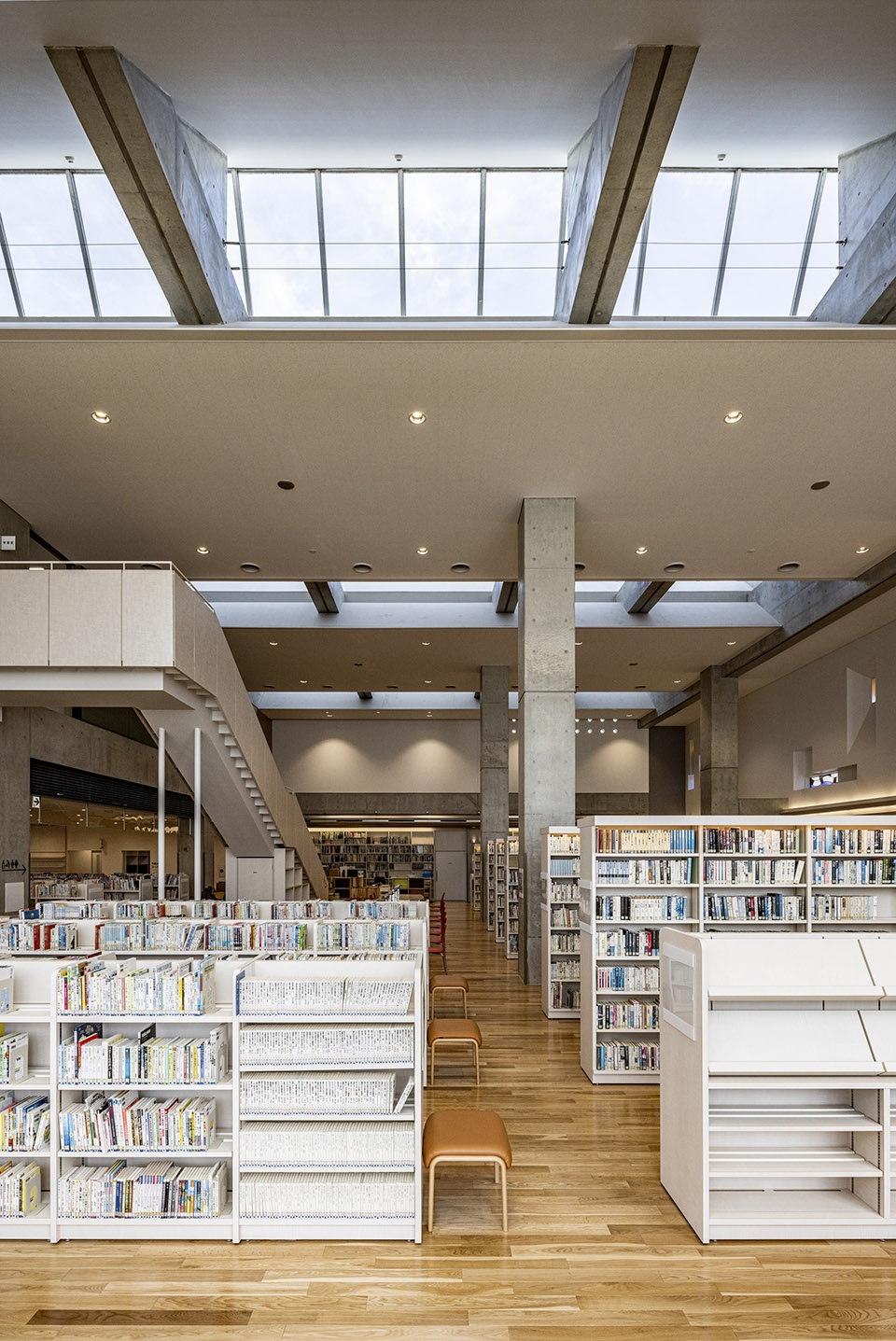ebina city arima library kadozawabashi community center by mikami architects
