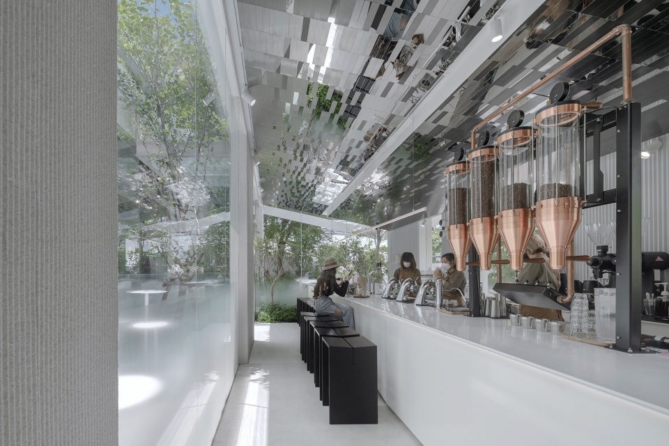 NANA Coffee Roasters Bangna by IDIN Architects