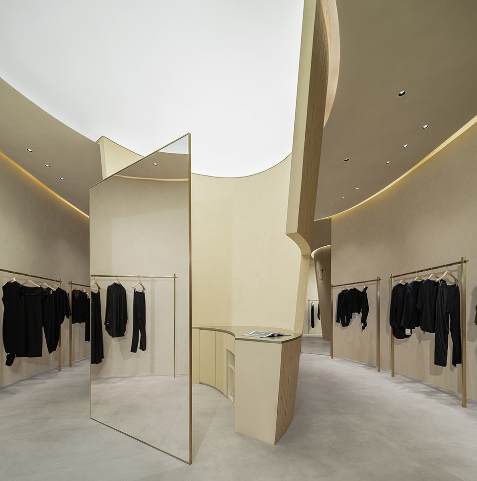 TU Crystal Plaza Store Shanghai by Tens Atelier