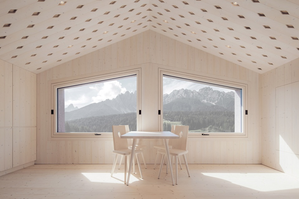 atto suites by pedevilla architects