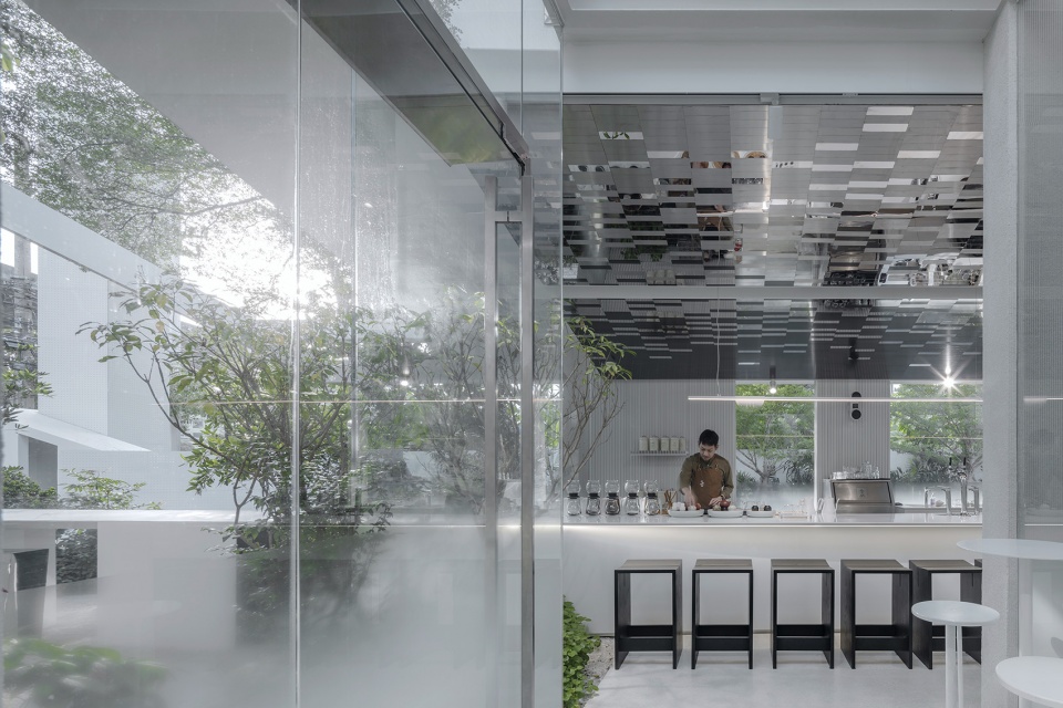 NANA Coffee Roasters Bangna by IDIN Architects