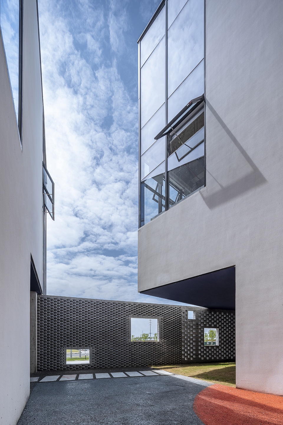 Carpoly Industrial Complex China by Interval Architects