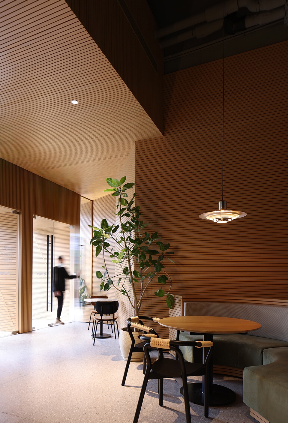 gaga Shenzhen Baoan Daqianli store by UND Design Studio