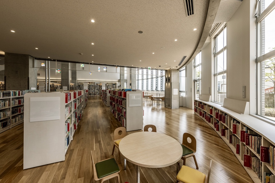 ebina city arima library kadozawabashi community center by mikami architects
