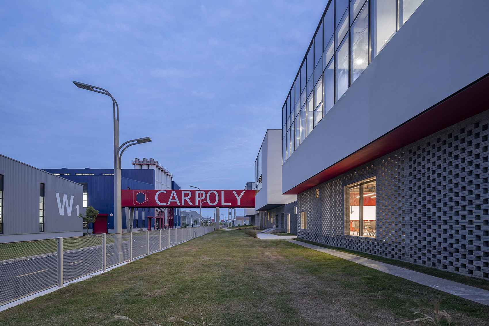 Carpoly Industrial Complex, China by Interval Architects 谷德设计网
