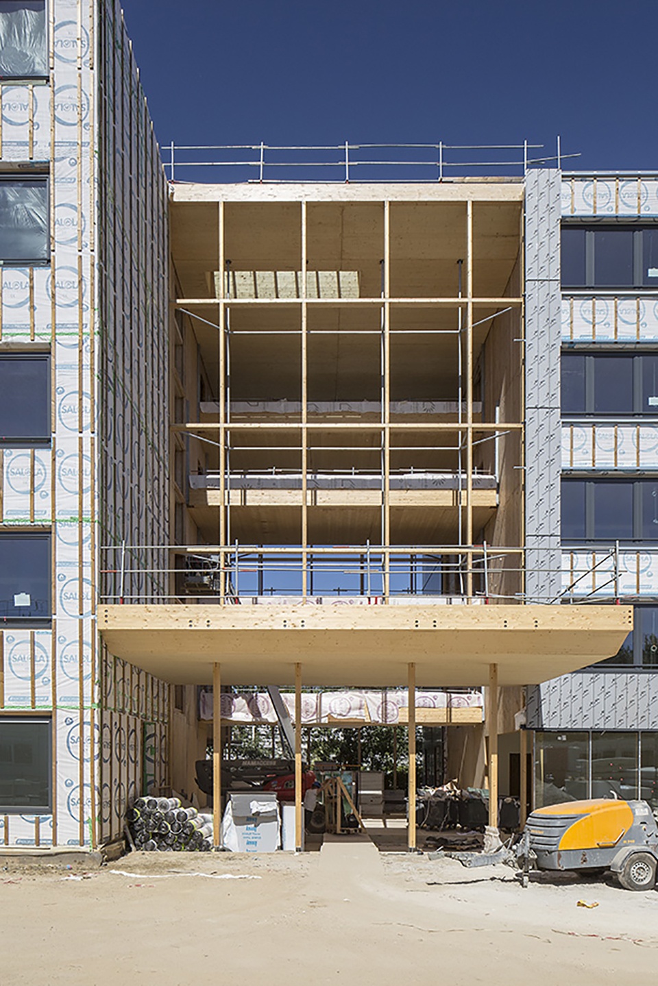 Odyssee Renault by ArtBuild Architects