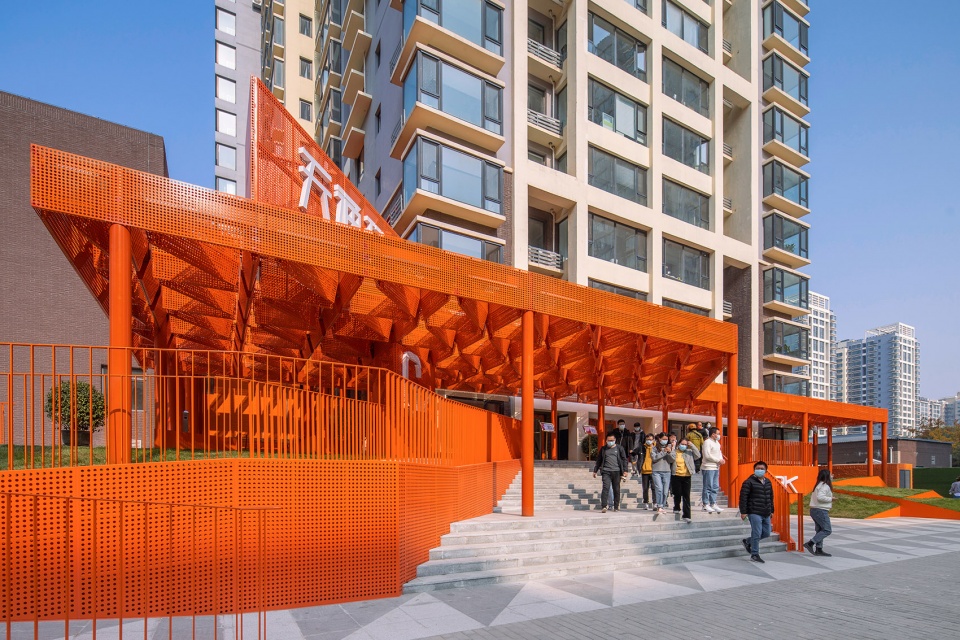 home office tower by peoples architecture office