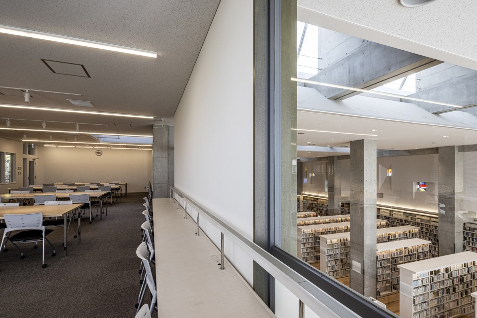 ebina city arima library kadozawabashi community center by mikami architects