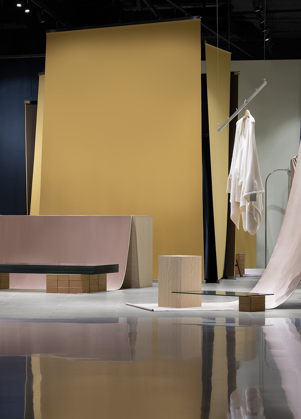 TU Crystal Plaza Store Shanghai by Tens Atelier jbk