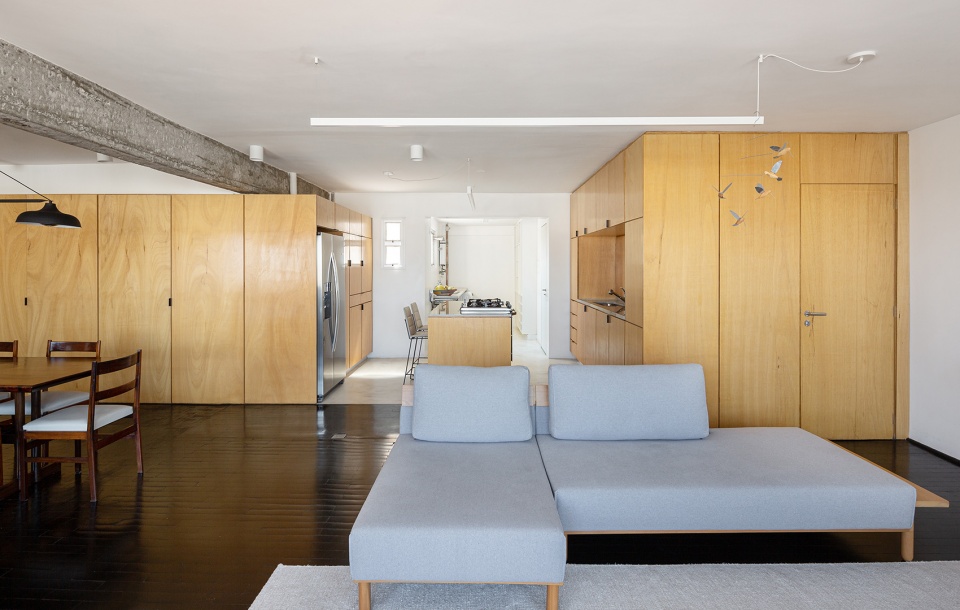 Um apartamento na Mooca by Firma Arquitetura Bruno Kim Arquitetura