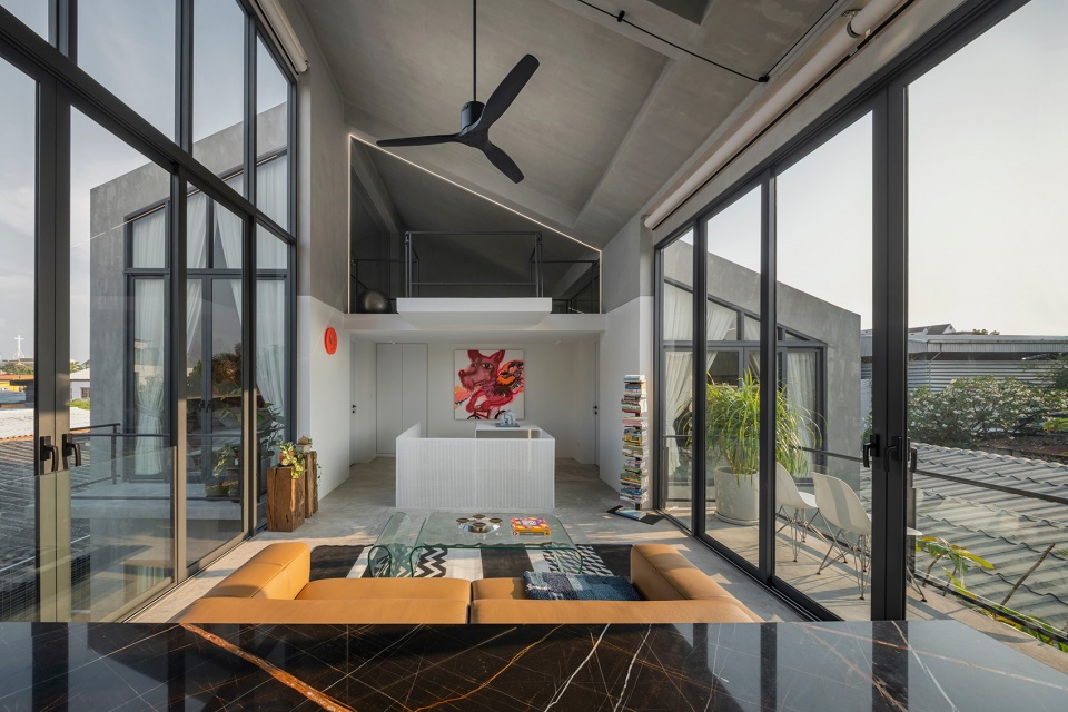 Reflection house by AUN Design Studio