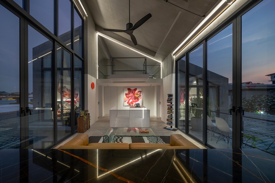 Reflection house by AUN Design Studio