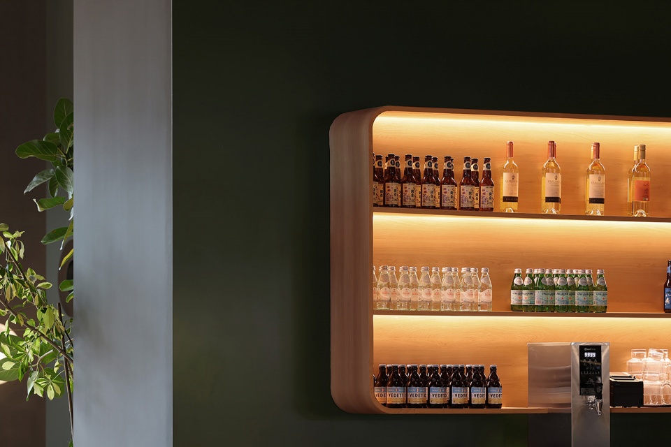 gaga Shenzhen Baoan Daqianli store by UND Design Studio 3x6