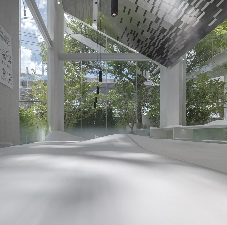 NANA Coffee Roasters Bangna by IDIN Architects