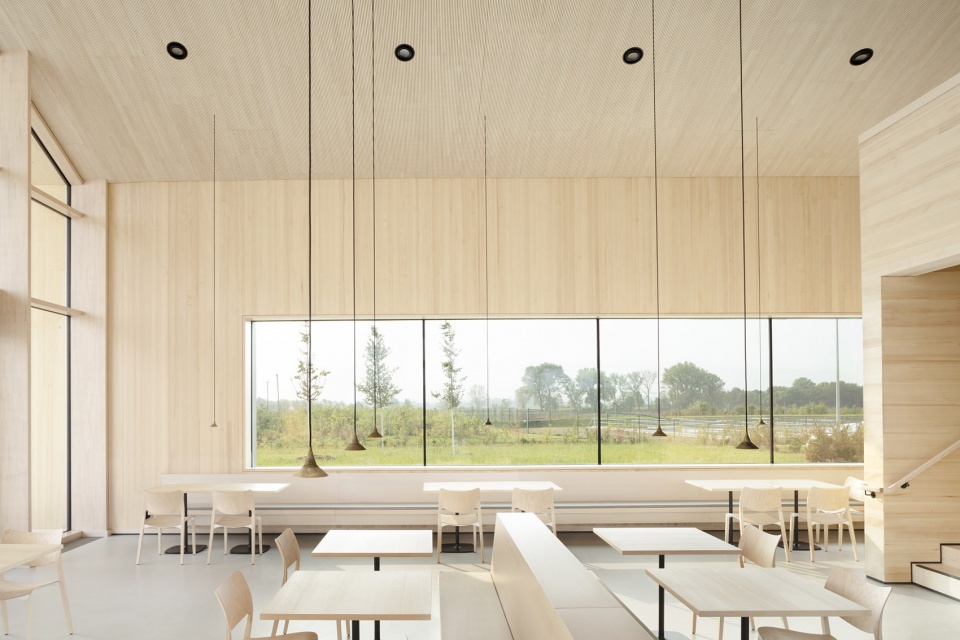 leubinger furstenhugel service station by mono architekten
