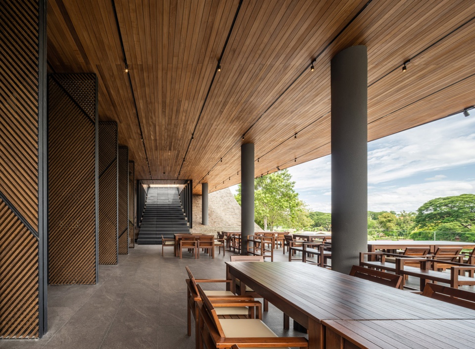keereetara restaurant by idin architects