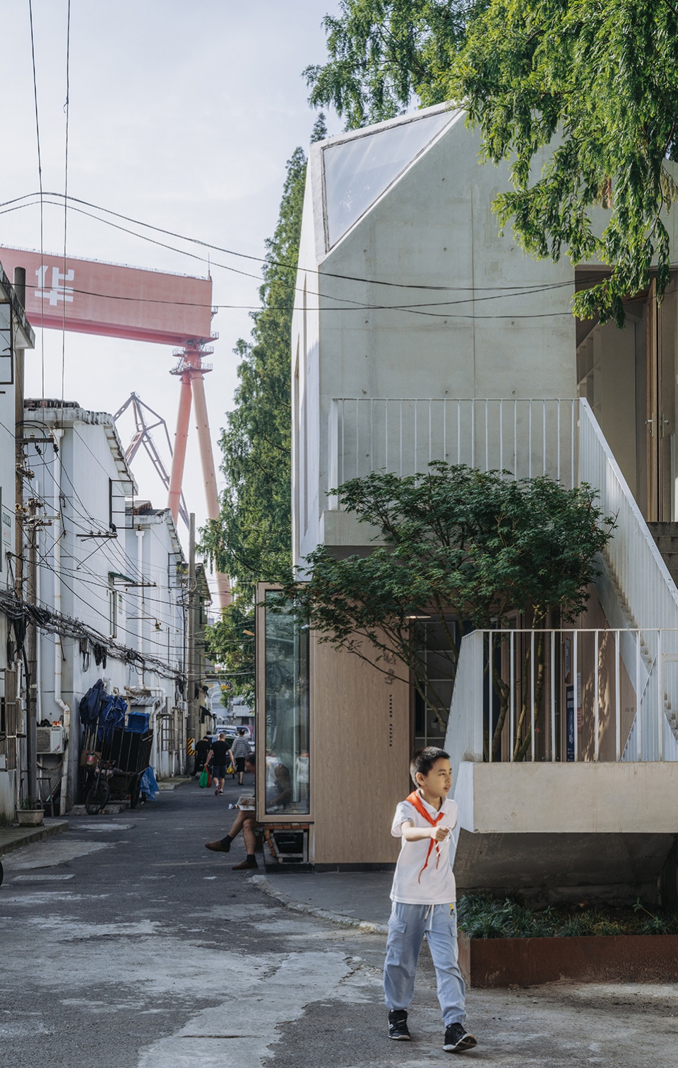 the pavilion a community house nearby huangpu river by viascape design