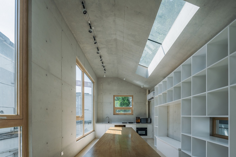 the pavilion a community house nearby huangpu river by viascape design