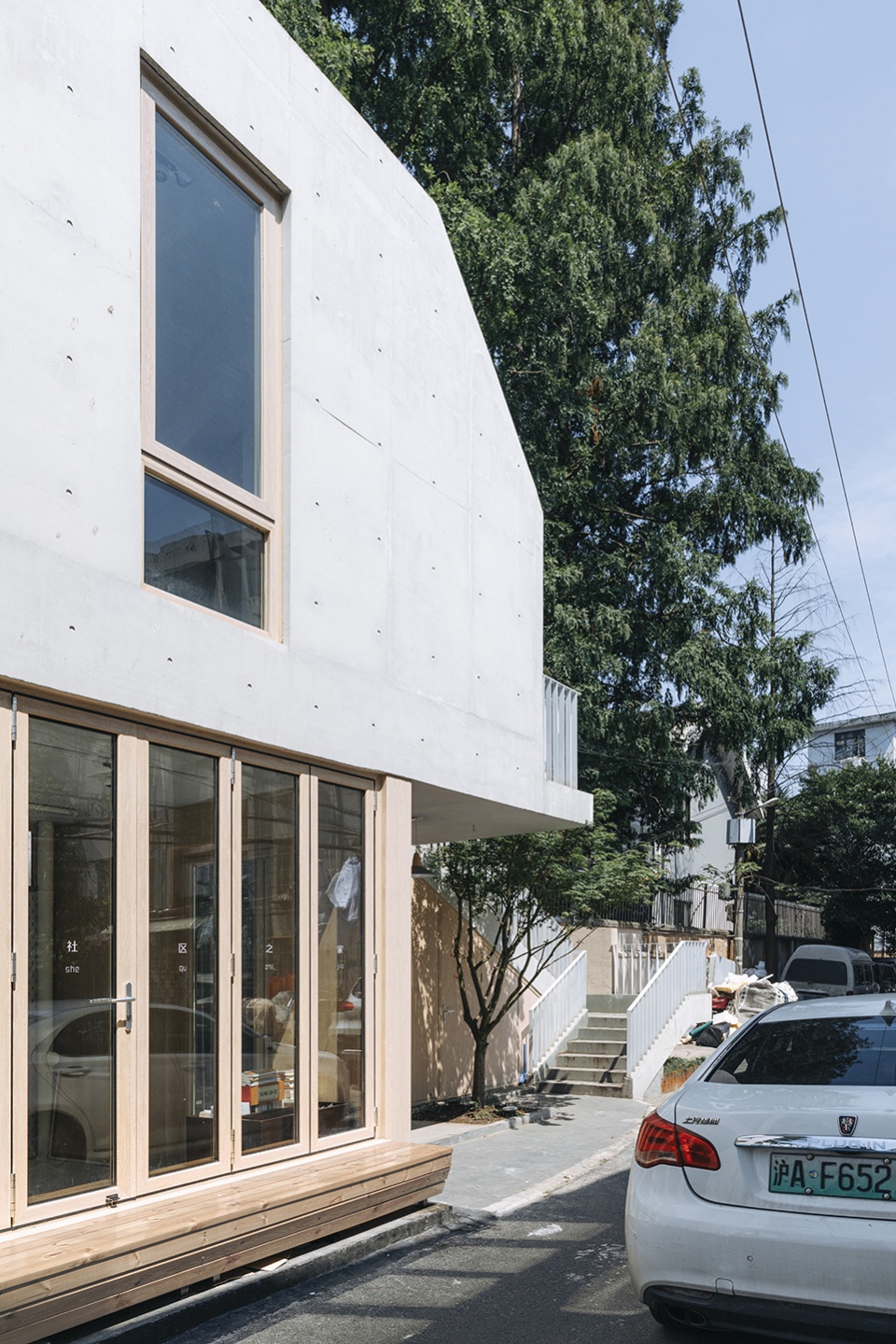 the pavilion a community house nearby huangpu river by viascape design