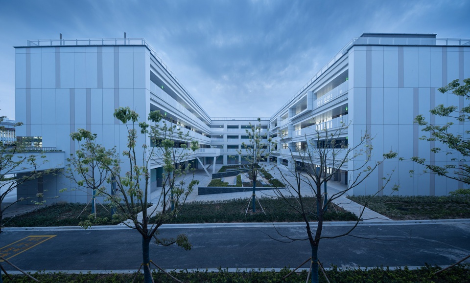 yuhua campus of nanjing zhonghua high school by southeast university architectural design and research institute