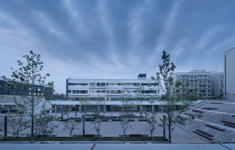 yuhua campus of nanjing zhonghua high school by southeast university architectural design and research institute
