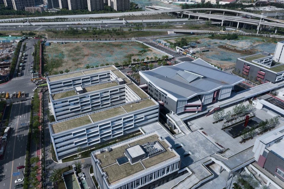 yuhua campus of nanjing zhonghua high school by southeast university architectural design and research institute