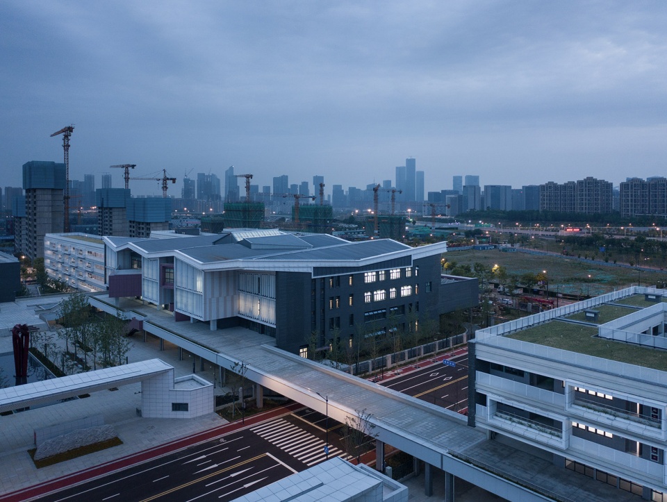 yuhua campus of nanjing zhonghua high school by southeast university architectural design and research institute