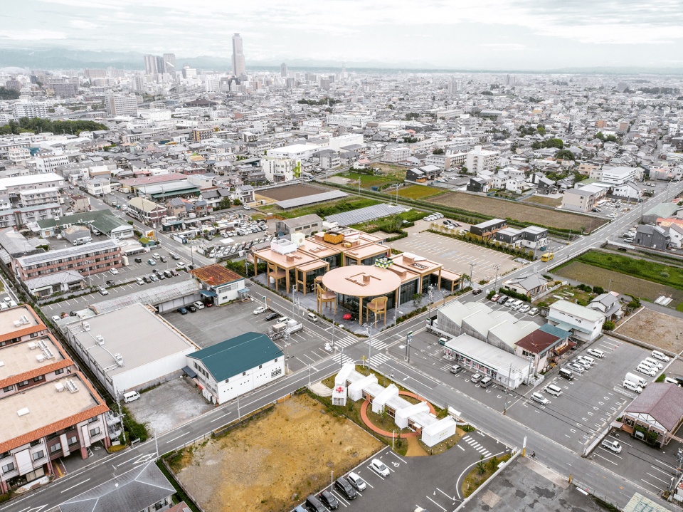 SWEETS BANK by Nikken Sekkei Ltd